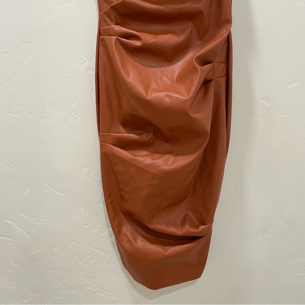 NWT Nookie Posse x Revolve Women 8 Large Midi Dress Faux Leather Brown Tan Flaw - Picture 4 of 16